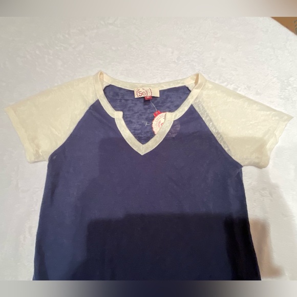 Women’s So Juniors’ Extra Small Blue and White Knit Top New With Tags - Picture 3 of 10